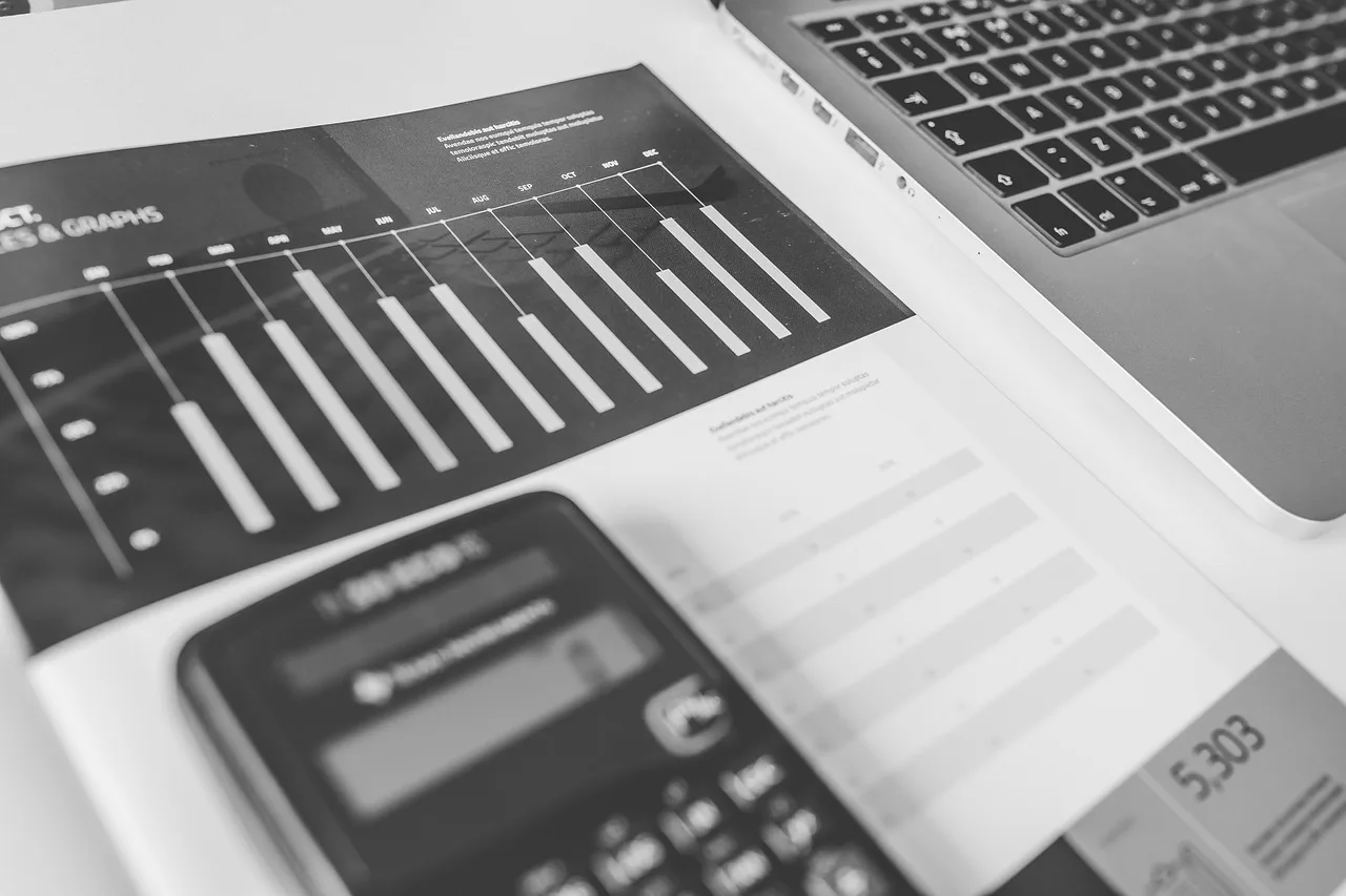 calculator, numbers, accounting, charts, graphs, finance, macbook, laptop, computer, technology, gray computer, gray technology, gray laptop, gray finance, gray numbers, gray accounting, accounting, accounting, accounting, accounting, accounting, finance. Ecommerce retention benchmarks United States: method